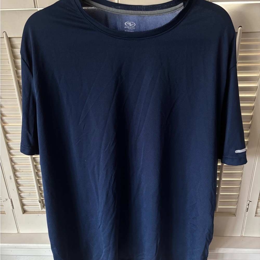 Athletic Works Men’s Navy T-Shirt. Moisture Wicking, Wrinkle Resistant Shirt 3XL